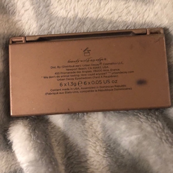 UD NAKED BASICS Palette - Picture 4 of 5